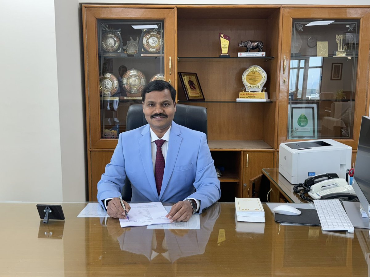 Veer_IAS's tweet photo. Honoured to Call on Hon’ble Chief Minister of Tamil Nadu and taking Charge as Secretary to Government of Tamil Nadu, Labour Welfare and Skill Development Today (19.07.2024).. https://t.co/cHTKnEVvHv