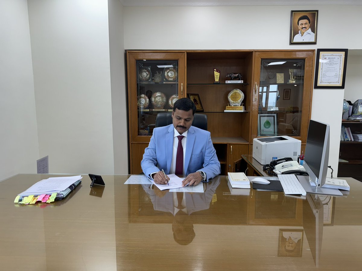 Veer_IAS's tweet photo. Honoured to Call on Hon’ble Chief Minister of Tamil Nadu and taking Charge as Secretary to Government of Tamil Nadu, Labour Welfare and Skill Development Today (19.07.2024).. https://t.co/cHTKnEVvHv