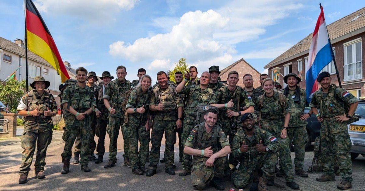1GENLCorps's tweet image. Proud of the 1GNC soldiers for completing the #4DaysMarches of Nijmegen, many congratulations! Every participant finished strong, earning their well-deserved march medals. Together strong!💪🎖️ #1gnc #WalkOfTheWorld #TogetherStrong #NATO
