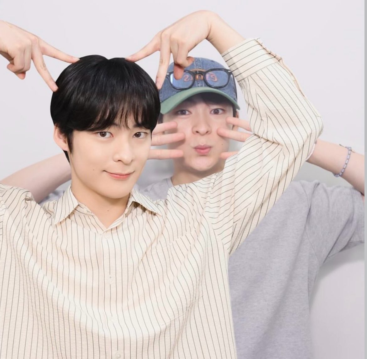 soapbubbles___'s tweet photo. 웅? 너무 귀엽잖아!!!!!!!💛 https://t.co/KfkiRM99Av