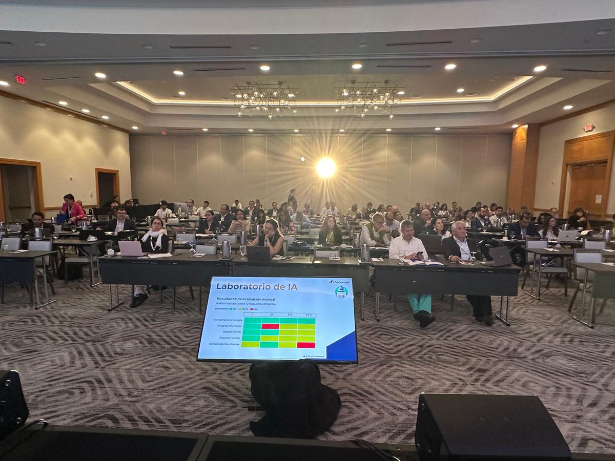 factchequeado's tweet photo. 🚀#SIPCONNECT2024. ¡Un honor ser parte de la conferencia anual que organiza @sip_oficial, en Miami! Nuestra CEO, @lauzommer y @EduCeccotti, de @Chequeado compartieron aprendizajes y desafíos para combatir la desinformación. https://t.co/ixUhu0CJtV