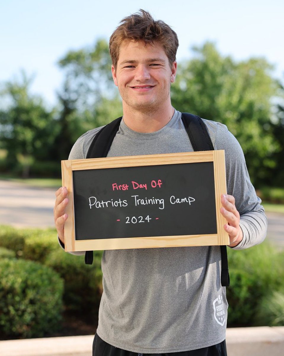 Dropback_'s tweet image. all smiles from us as well #NEPats