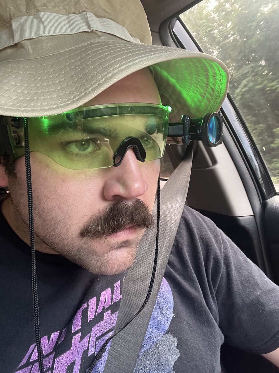 GarageGuyChase's tweet photo. Updated the json on the Valunator 9000’s and bought a safari hat at the gas station this morning.

I’m going to fight the Temporal War again today. It’s time to pull the $90 Tiger Giraffe SIR!! 

#Business #StandOnIt #fearisanillusion https://t.co/w0pUT32mrT