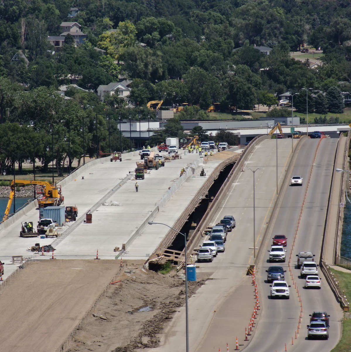 SouthDakotaDOT's tweet photo. Over halfway through July, the Pierre-Ft. Pierre Bridge continues its journey from vision to reality.
Keep up to date on photos, videos, and construction progress by visiting https://t.co/freOZY9HBs.
#SDDOT #SD511 #PierreFortPierreBridge https://t.co/pamoHzIqDi