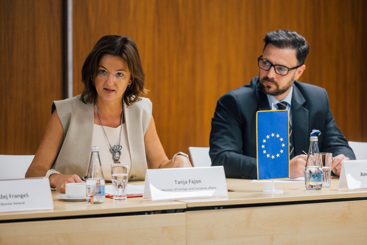 MZEZ_RS's tweet photo. Minister @tfajon participated at the #EU HoMs meeting in Ljubljana dedicated to the presentation of the Hungarian 🇭🇺 Presidency of the 🇪🇺 Council. 

The minister emphasized the importance of putting interests & unity of the #EU first and welcomed the #EU2024HU priorities, especially #EUenlargement. 

We wish our 🇭🇺 colleagues @HU24EU a successful presidency.