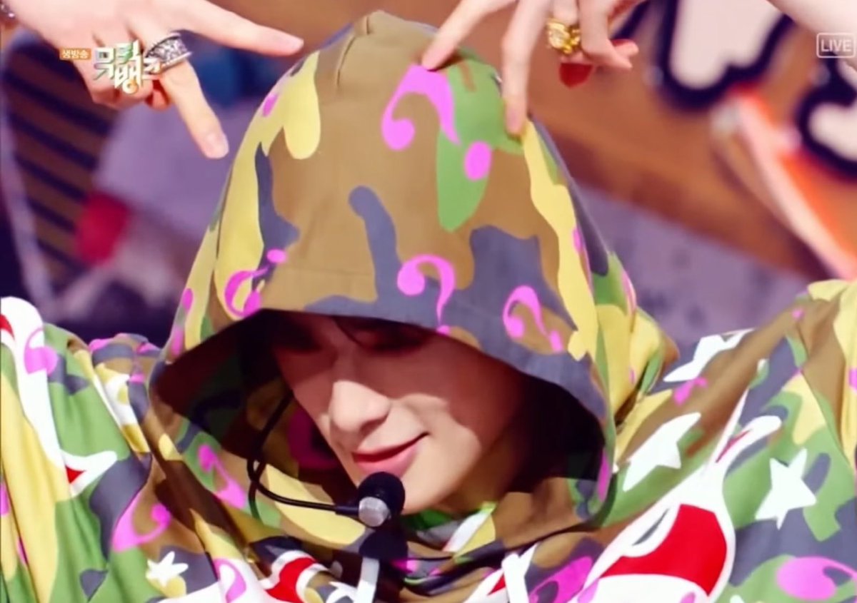 unwrittenpeach's tweet image. #twinning #kindof