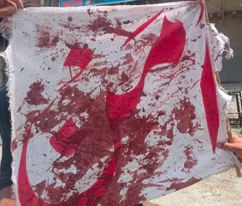 امن کیلئے اٹھنے والی آوازوں کو گولیوں سے خاموش نہیں کرایا جاسکتا۔ امن فرد واحد نہیں ہم سب کی ضرورت ہے۔ بنوں امن مارچ پر فائرنگ افسوسناک ہے۔ شکوک و شبہات کے خاتمے کیلئے اس واقعے کی شفاف اور فوری تحقیقات کرائی جائیں۔ فائرنگ سے شہید اور زخمیوں کے اہل خانہ کے دکھ میں شریک ہیں۔