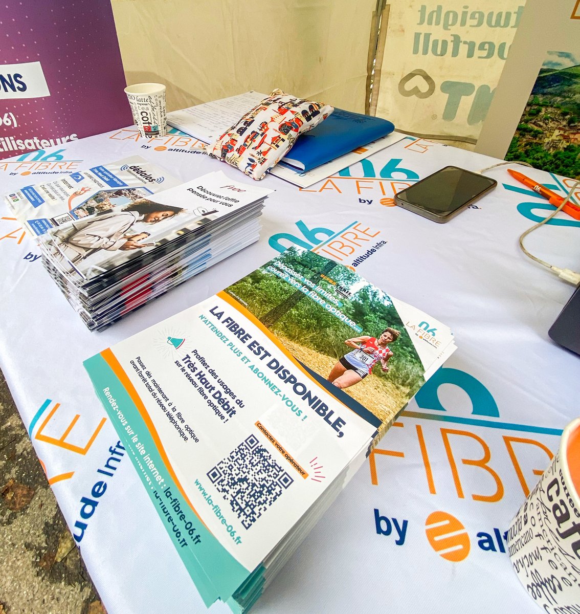 LaFibre_06's tweet photo. [#PARTENARIAT]

📸Retour en images un mois après l'#UTCAM06 

Ce fut l'occasion de vous rencontrer et de répondre à vos questions sur la #fibreoptique à #SaintMartinVésubie
Malgré le mauvais temps, nous étions bien présents avec le #SICTIAM 💪

#courezverslafibreoptique https://t.co/P3IYEAVzGu