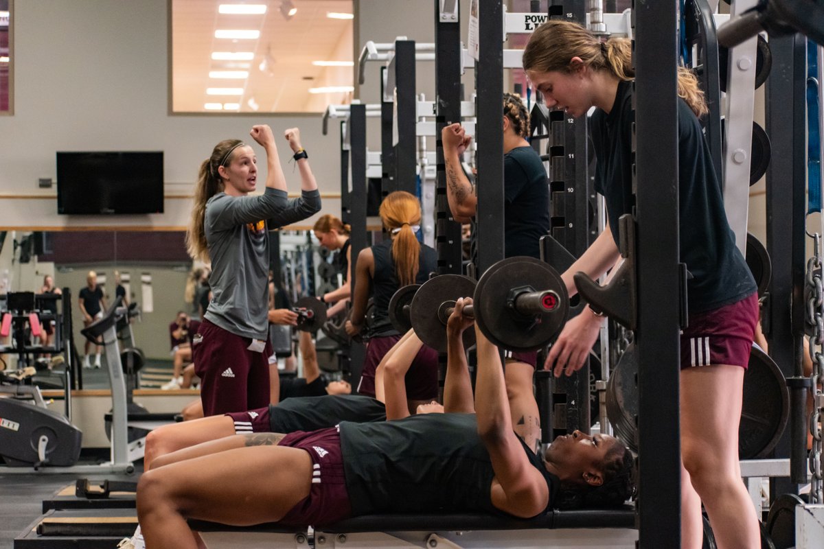 CMUWBBall's tweet photo. Another week of puttin' in work ✅

#FireUpChip🔥⬆️🏀 | #WeAre1 https://t.co/2jCGYaw2BR