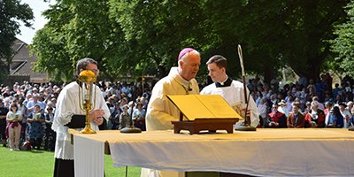 Latest news from Clifton Diocese:
The annual Pilgrimage in Glastonbury was a major event this year, with over 1,000 people enjoying the day.
Celebrating St. Bonaventure: A Feast of Peace
The impact of Stained Glass Window dedicated to Blessed Carlo
ymlp.com/zIT5uh