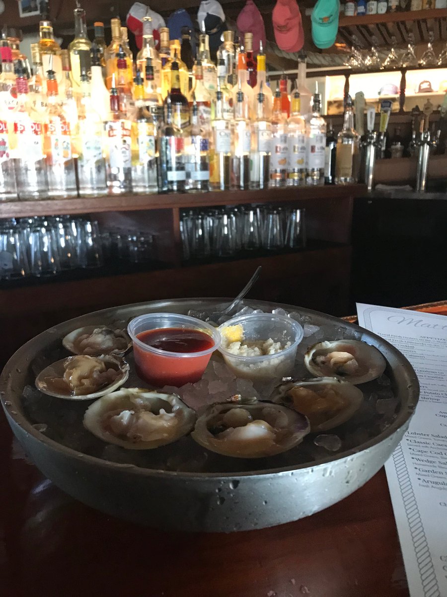 CapeCodBars's tweet image. Lovely early dinner at the Mattakeese Wharf bar. Striped Bass with caramelized onions, littlenecks, Sandbar Relaxer &amp;amp; Arnold Palmer (using Sweet Tea Vodka) cocktails. #Barnstable #CapeCod #Foodie