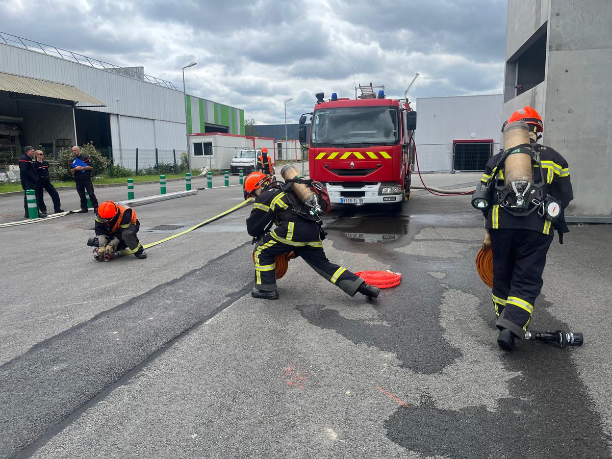 SDIS35officiel's tweet photo. L'édition 2024 du Brevet national des jeunes sapeurs-pompiers #BNJSP s'est achevée pour nos 38 jeunes sapeurs-pompiers d'Ille-et-Vilaine en 4ème année d'instruction.
Toutes nos félicitations pour leurs résultats exceptionnels avec 100% de réussite 👏 https://t.co/CILtzLjpF5