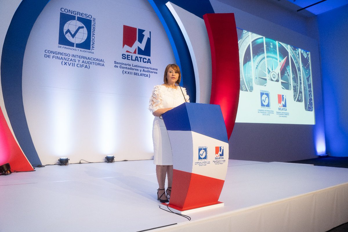 aba_rd's tweet photo. Damos inicio al segundo día de #CIFASELATCA2024 con las palabras de Rosanna Ruiz, presidenta ejecutiva de la @aba_rd. 

#CIFA2024 #SELATCA2024 #Finanzas #Auditoría https://t.co/Bs46JHS8eu