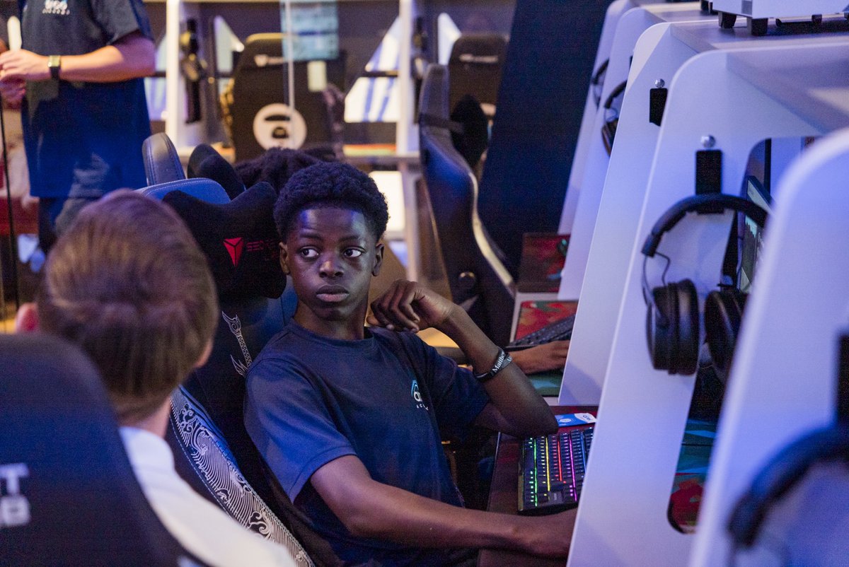 arcoacademy's tweet photo. Some photos of our students at the @playnewmeta Gaming Arena.
#arcoacademy #education #academyschool #school #sportsschool #newmetagamingarena #coding #computers #esports #gaming https://t.co/GBmmmQBpWX