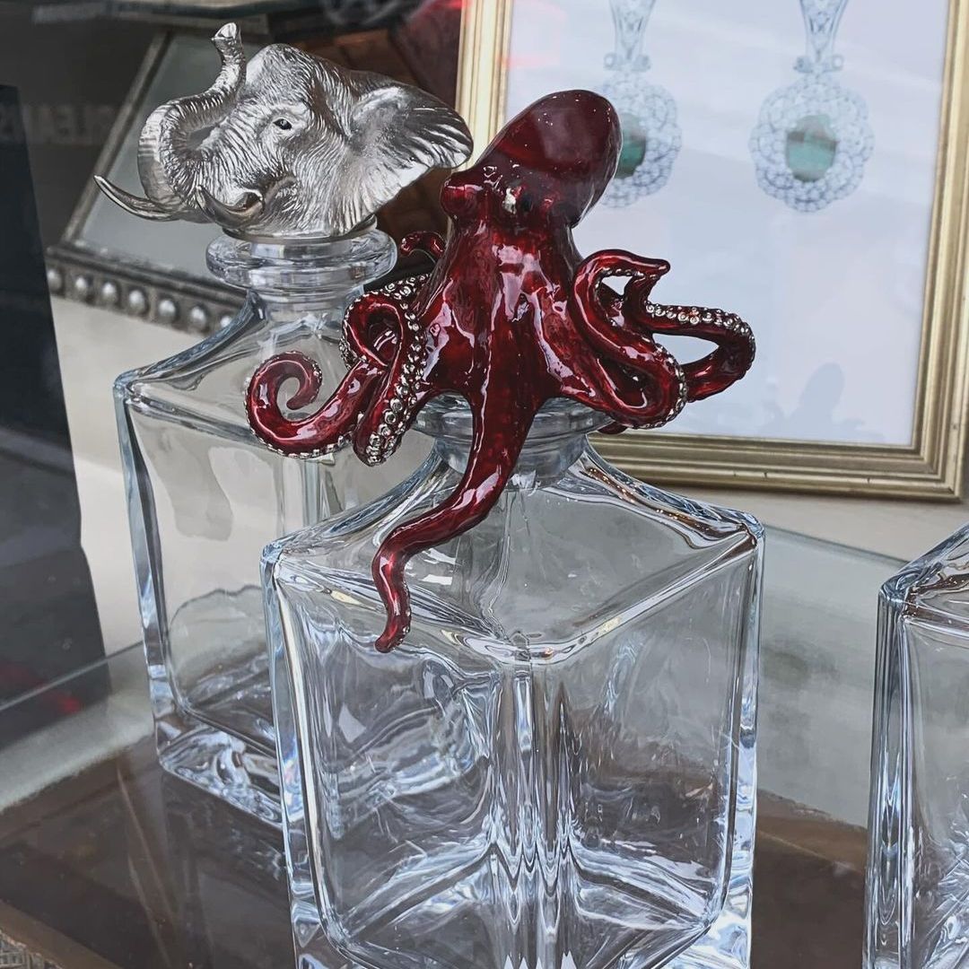 Dreaming of a Deakin &amp; Francis Decanter? 💭

Explore our range of handcrafted designs ranging from nautical to skulls, stags and birds finished in the finest materials.