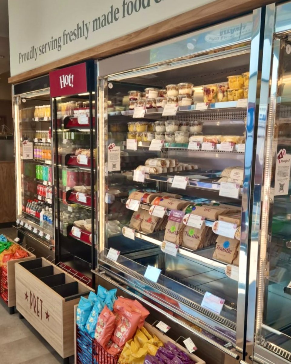 Lion Walk tweet media