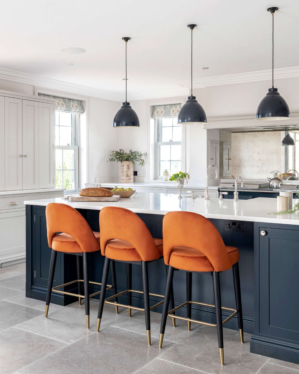 TheBeswickStone's tweet photo. Silver Limestone is now on SALE at just £49sqm+VAT and DELIVERY, which was reduced from £55. This grey limestone variant adds a minimalist foundation while still boasting intricate beauty, with shimmering silver veins of quartz and fossils. 

https://t.co/6St5BpfVI5 https://t.co/5EcGwiEOGt