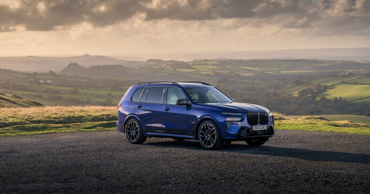 JCMG_BMW's tweet photo. The new BMW X7 fascinates from the first encounter, combining uncompromising power, luxurious comfort and expressive design language.

Book a test drive at John Clark BMW: https://t.co/ktcKcGfa1E https://t.co/IIVeRcdP5M