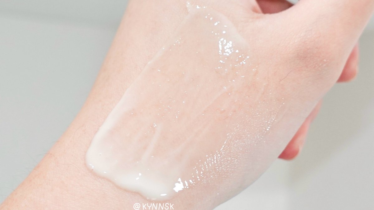 kynnsk's tweet photo. พลัง Eucerin สุดๆ เรื่องสิวหายไวแบบข้ามคืนไว้ใจเค้าได้เสมอ นี่คือปจดจะมา + ออกไปเจออากาศร้อนบ่อย สรุปสิวเห่อค่า 🥲 หยิบน้องคนนี้มาใช้ ก็สมชื่อ Eucerin SOS Serum ช่วยกู้ผิวได้ดีมากๆ สิวยุบไวแบบข้ามคืน ไม่ทิ้งรอยสิวไว้ด้วย ช่วยลดการอักเสบของผิว รักษาสิวแบบไม่ทำให้ผิวแห้งลอก เนื้อเบาสบาย ซึมไว ไม่เหนอะหนอะ เริ่ด! #EucerinThailand #EucerinSOSserum #EucerinSOSserumจัดการสิวเร่งด่วนใน8ชม