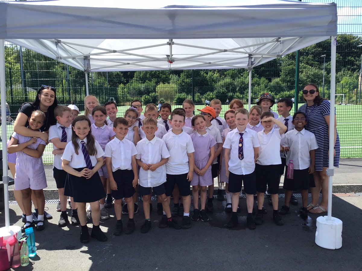 Miss Fox tweet media