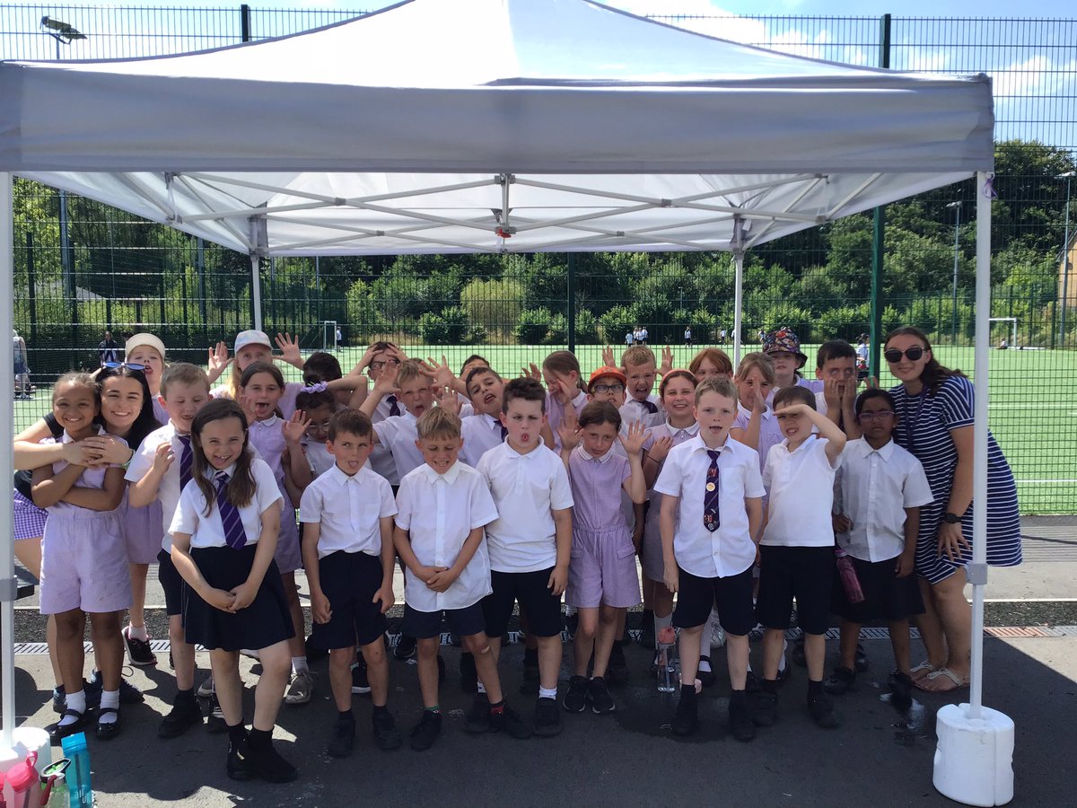 Miss Fox tweet media