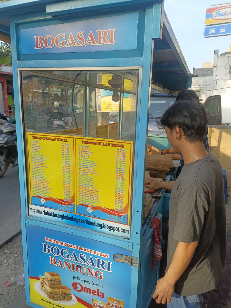 baka_hendra's tweet photo. Dari 2020 ampe sekarang harga e masih sama https://t.co/LkQlD3Eg55
