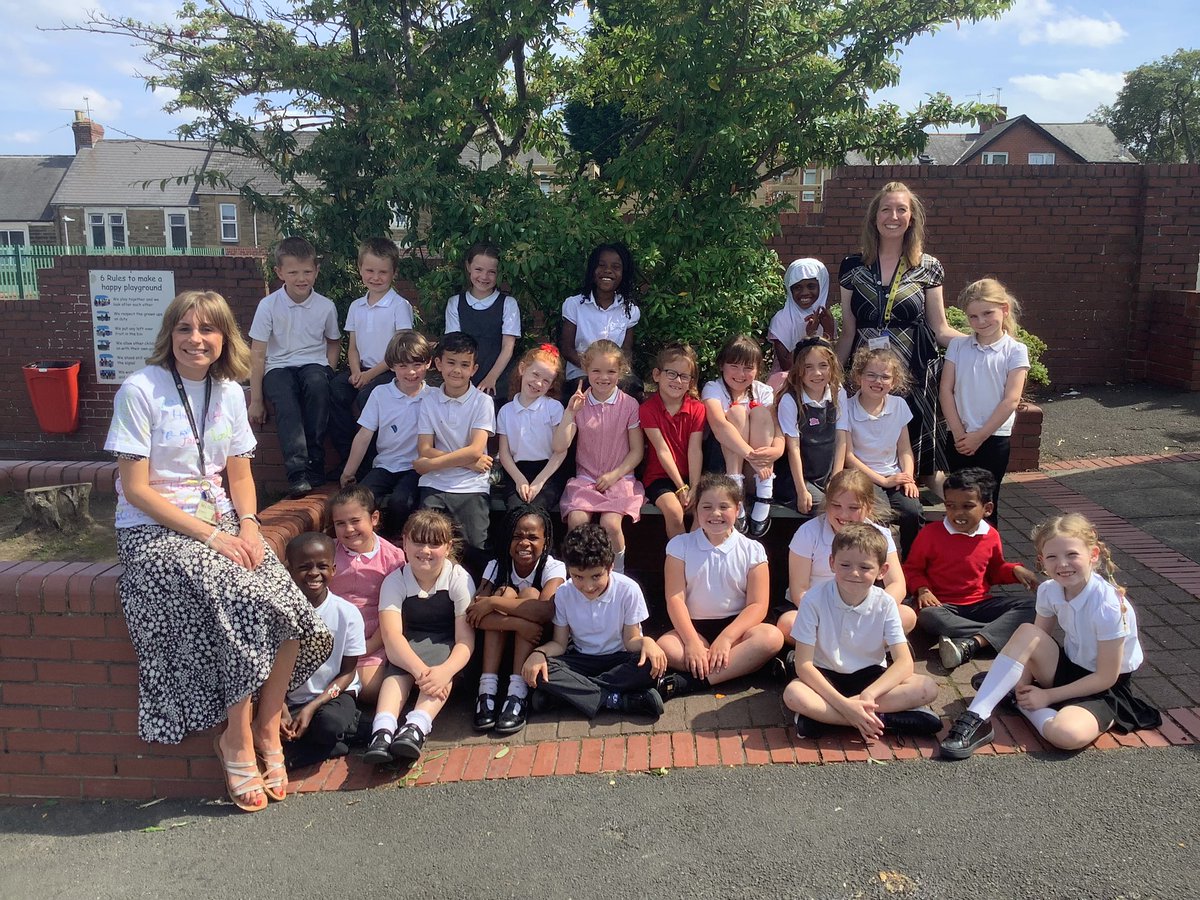 Today marks the end of an era. Thank you to all the children I have taught over the years. I will miss you all. <a href="/FallaParkSchool/">Falla Park Community Primary School</a> <a href="/Miss_Carr_Falla/">Miss Carr</a>