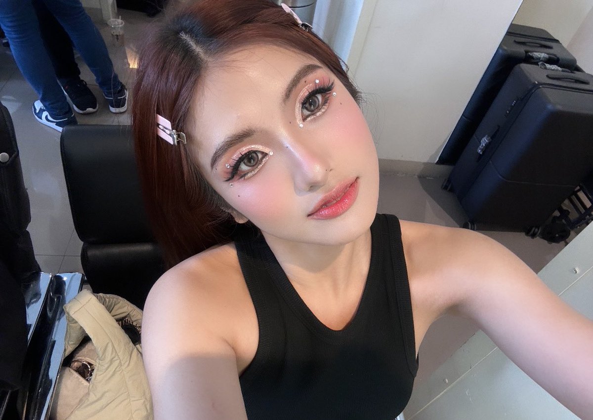 ChariceHermoso's tweet photo. Hangga’t kaia pa gumiling, GEWWWW! https://t.co/XDIGpz6wm1