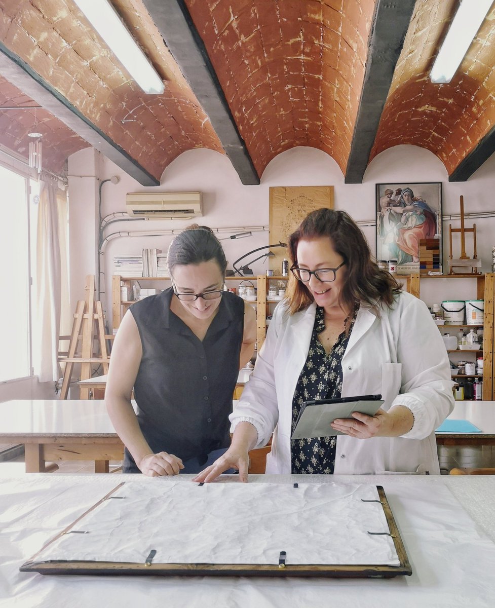 Avui he lliurat la darrera obra que he restaurat a la Xisca, del <a href="/museuthermalia/">Museu Thermalia</a> de Caldes de Montbui.
Aquesta pintura pertanyent al fons d'art del Museu, lluirà aviat en l'exposició d'un dels espais de la <a href="/vilacasas/">Fundació Vila Casas</a>
Us revelarem l'obra i l'autor un cop inaugurada! ✨