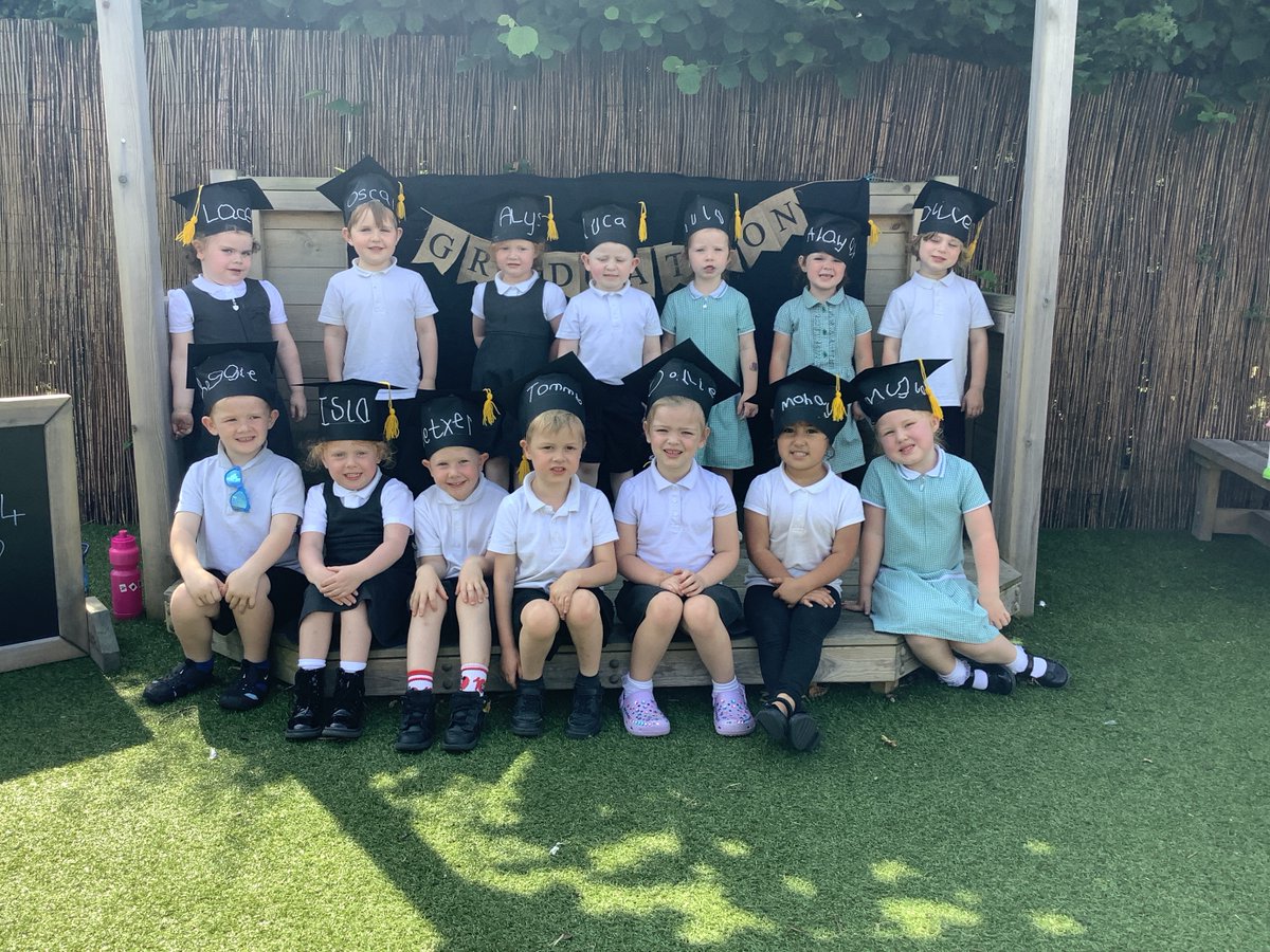 MGTeamOpal's tweet photo. What an amazing day we've had, firstly our Graduation assembly which was a massive success followed by a little treat from the ice cream van! 🍦
We are so unbelievably proud of all the children in Team Opal for feeling brave enough to speak on stage! 🌟 @TeamManorGreen https://t.co/XLEmC4tQX3