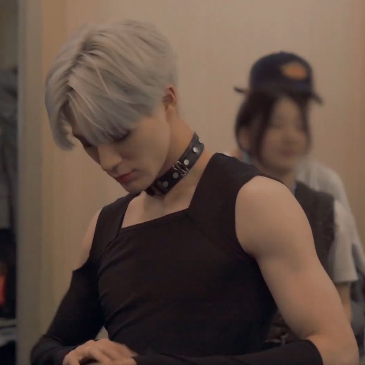 까우 lll tweet media