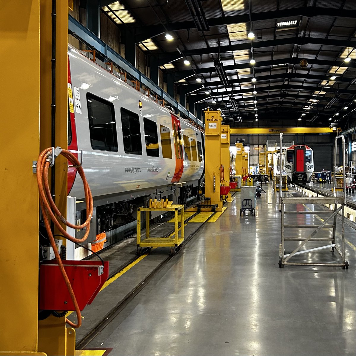 ChesterFireStn's tweet photo. Today Blue watch visited CAF rail to conduct a Site Specific Risk Information (SSRI) visit. Crews complete these visits to familiarise with any and all hazards present on the premise. This helps us be more efficient when responding to incidents. 
🚈 🚒 🔥 https://t.co/bwWoryO9fK