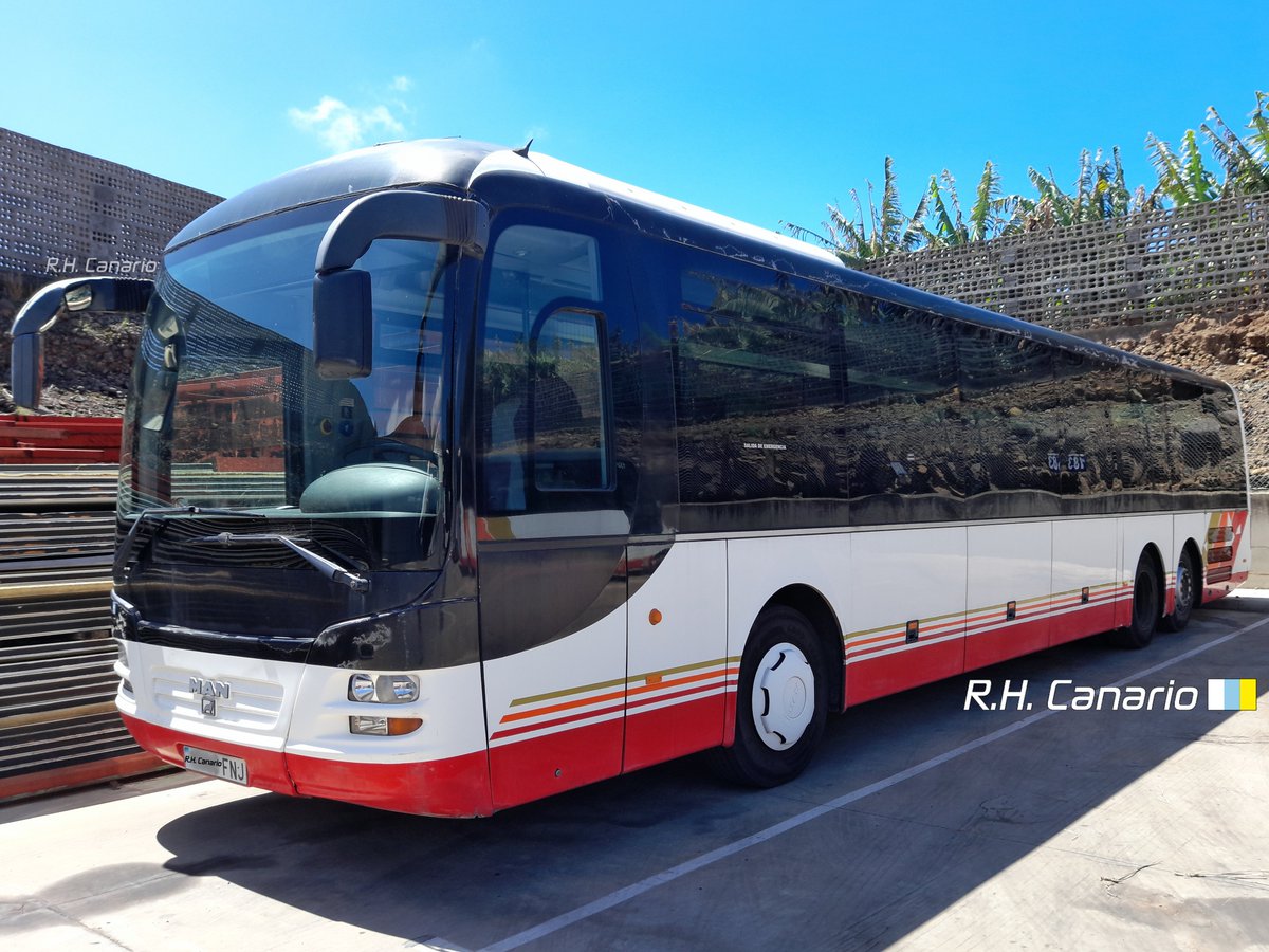 modcanario's tweet photo. 🇮🇨 Nº 183 Guagua de Transportes Insular La Palma
🇩🇪 2007 MAN Lion's Regio L 13,9 M [R13] Phase 1

#MAN #MANBUS #MANLionsRegio #MANR13 #Guagua #Guaguas #LaPalma #TransportesInsularLaPalma #TILP #BUS #Busse #Autobusy #Автобус #Autobus https://t.co/Rqp7wYiVFM