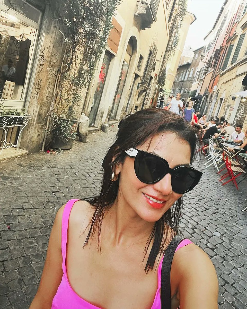 An06421025Aamir's tweet photo. O
M
G
🫶😍

#SritiJha #Amruta #Fuggi 
#KaiseMujheTumMilGaye #KMTMG
#DARMIYAAN #Sakshi #PragyaMehra https://t.co/r0dW1HTEv7
