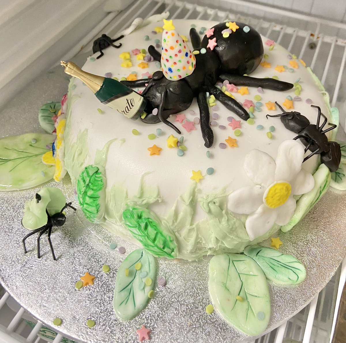 Juliet Turner (@juliet_turner6) on Twitter photo Congratulations Louis! 🎉
& to top it off, our paper has just been accepted for publication (details to follow soon 👀)
This 👇 is what some of us from the social behaviour lab spent the morning working on yesterday and personally I think it was time very well spent Congratulations Louis! 🎉
& to top it off, our paper has just been accepted for publication (details to follow soon 👀)
This 👇 is what some of us from the social behaviour lab spent the morning working on yesterday and personally I think it was time very well spent