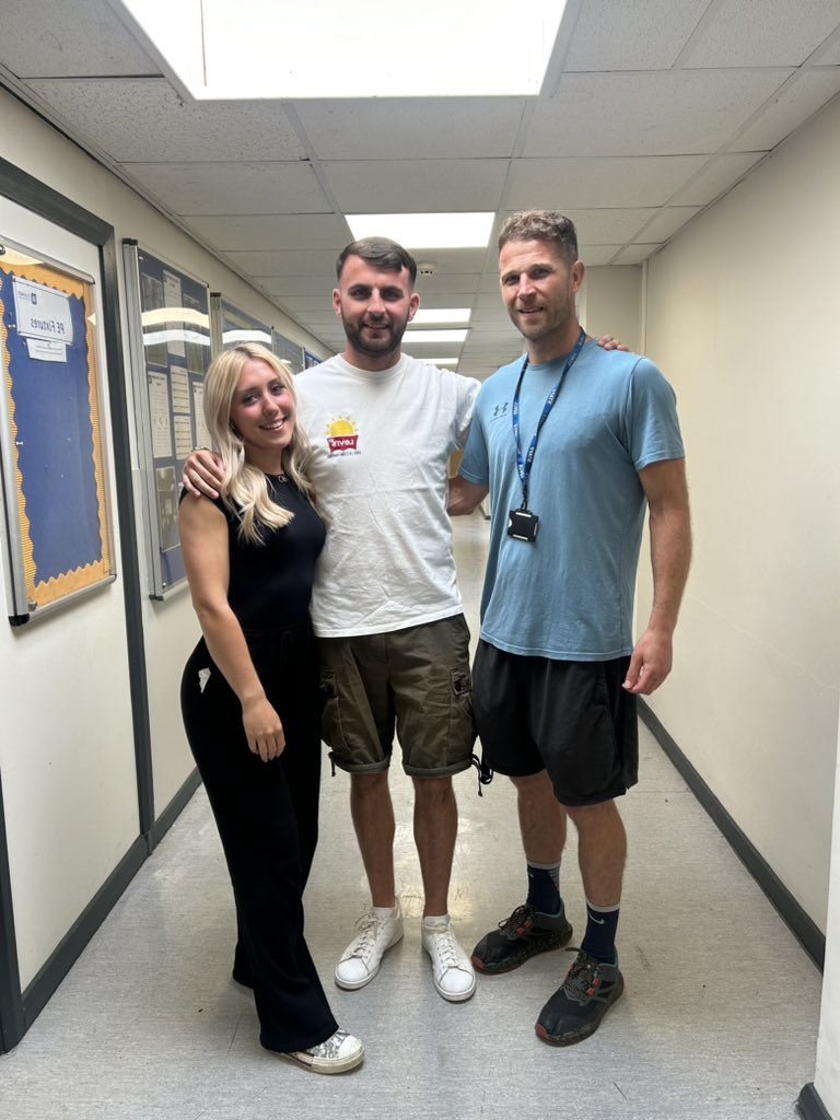 Mr Gallagher tweet media