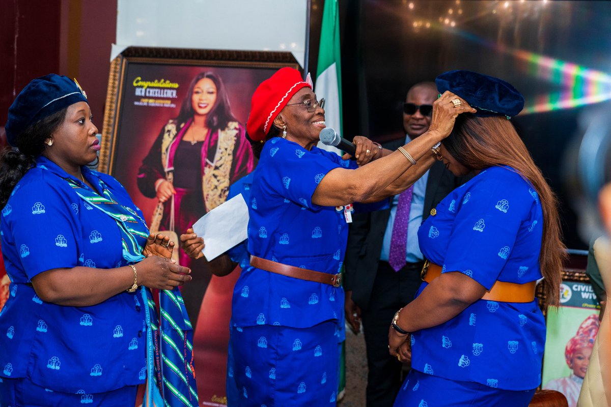 UzoamakaNwifuru's tweet photo. I have announced my commitment to reviving the Girls Guide movement in schools across the state.

I said this during my investiture as the Patron of the Nigerian Girls Guide Association, Ebonyi State,

#girlsguide
 #FON https://t.co/VtzXEox3er