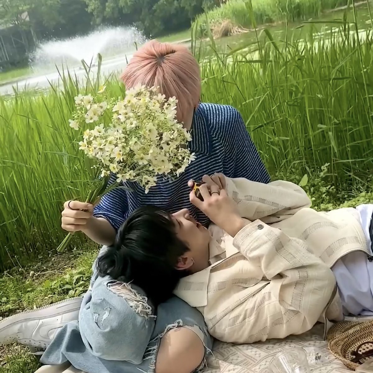 myungjaey's tweet photo. …….. https://t.co/PyBZckHklM