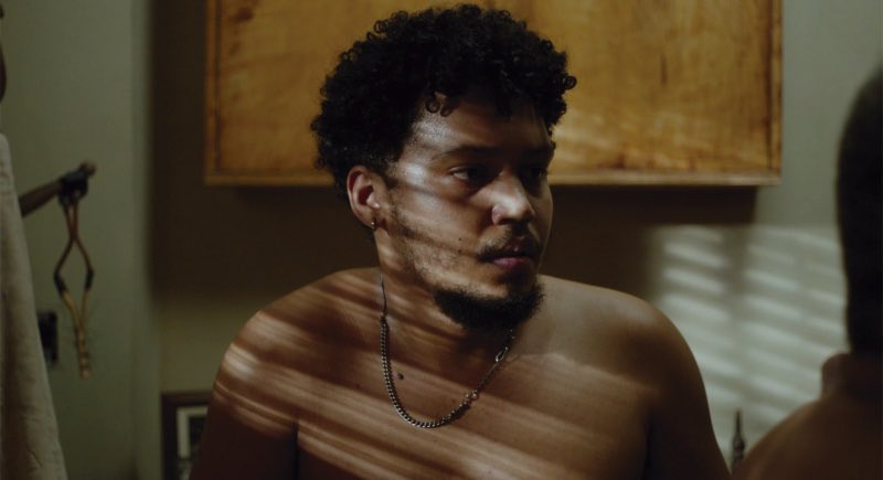 oxentepipoca's tweet photo. No Festival de Tribeca, onde o longa teve sua estreia mundial na competição internacional, ‘Estranho Caminho’ ganhou todos os prêmios que disputou: 

• Melhor Filme
• Melhor Roteiro (Guto Parente)
• Melhor Fotografia (Linga Acácio)
• Melhor Performance (Carlos Francisco) https://t.co/vCbD7P198n