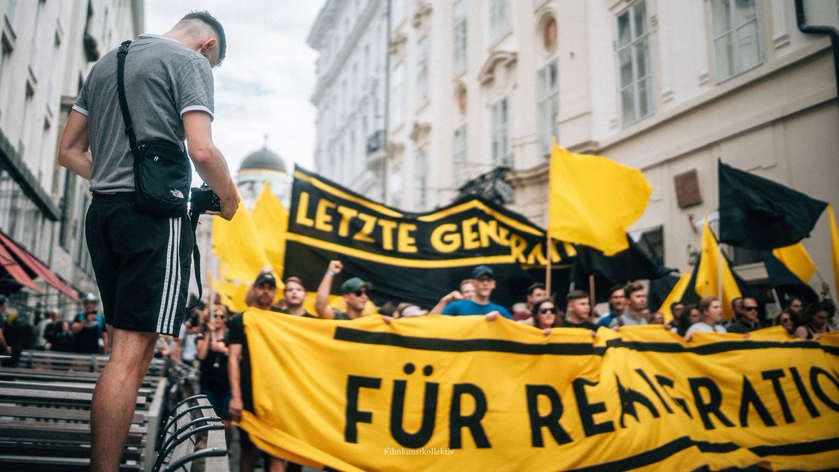 filmkvnst's tweet image. 📢 Morgen wird in Wien demonstriert!

🎦 Unsere Mannschaft ist wie jedes Jahr dabei und hält die Ereignisse für die Aussenwelt fest. 

#w2007