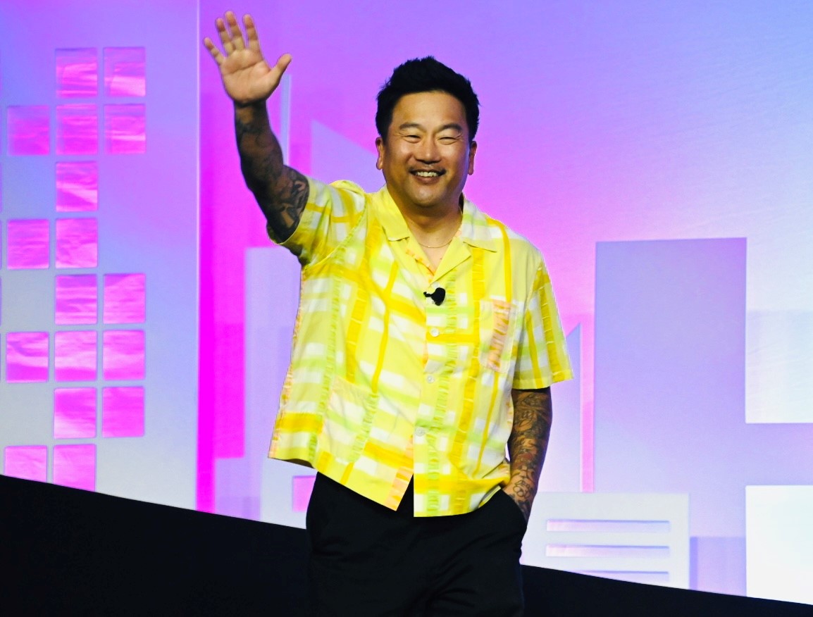 TashElwynRJ's tweet photo. So much fun to hear from our last keynote speaker Roy Choi at SDC. With an impressive and unique background, Roy is an inspiring social activist as well as the chef and co-founder of The Kogi Truck. #RJSDC https://t.co/uDReQBQ7iD