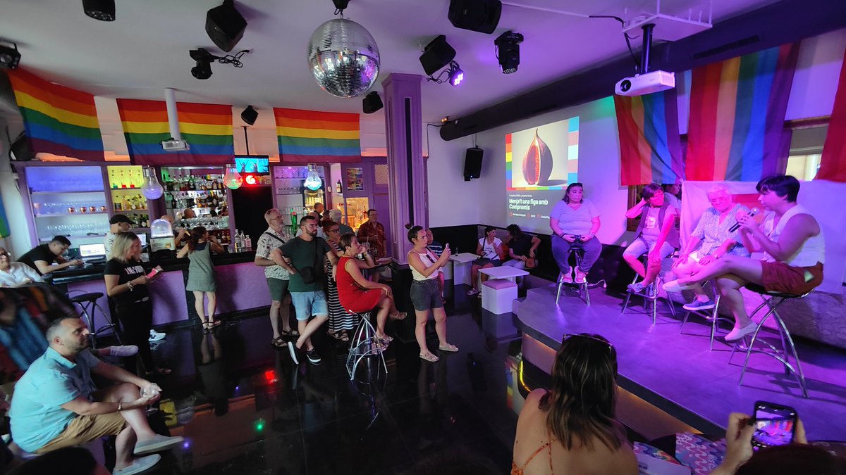 CompromisALC's tweet image. Menja&apos;t una figa amb Compromís, acte per a visibilitzar la diversitat sexual des de la visió de les dones 

#ElsTrauremElsColors 🏳️‍🌈🏳️‍⚧️

Setmana de l&apos;#OrgullAlacant