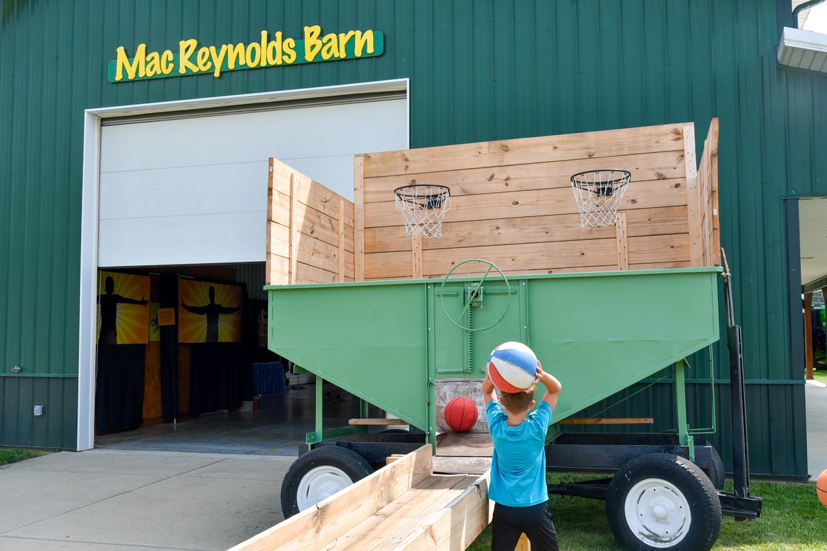 ISDAgov's tweet photo. Just βοΈ weeks left until the 15 greatest days of summer, the Indiana State Fair! #FarmSceneFriday π±πππ https://t.co/RNJGUADrHL
