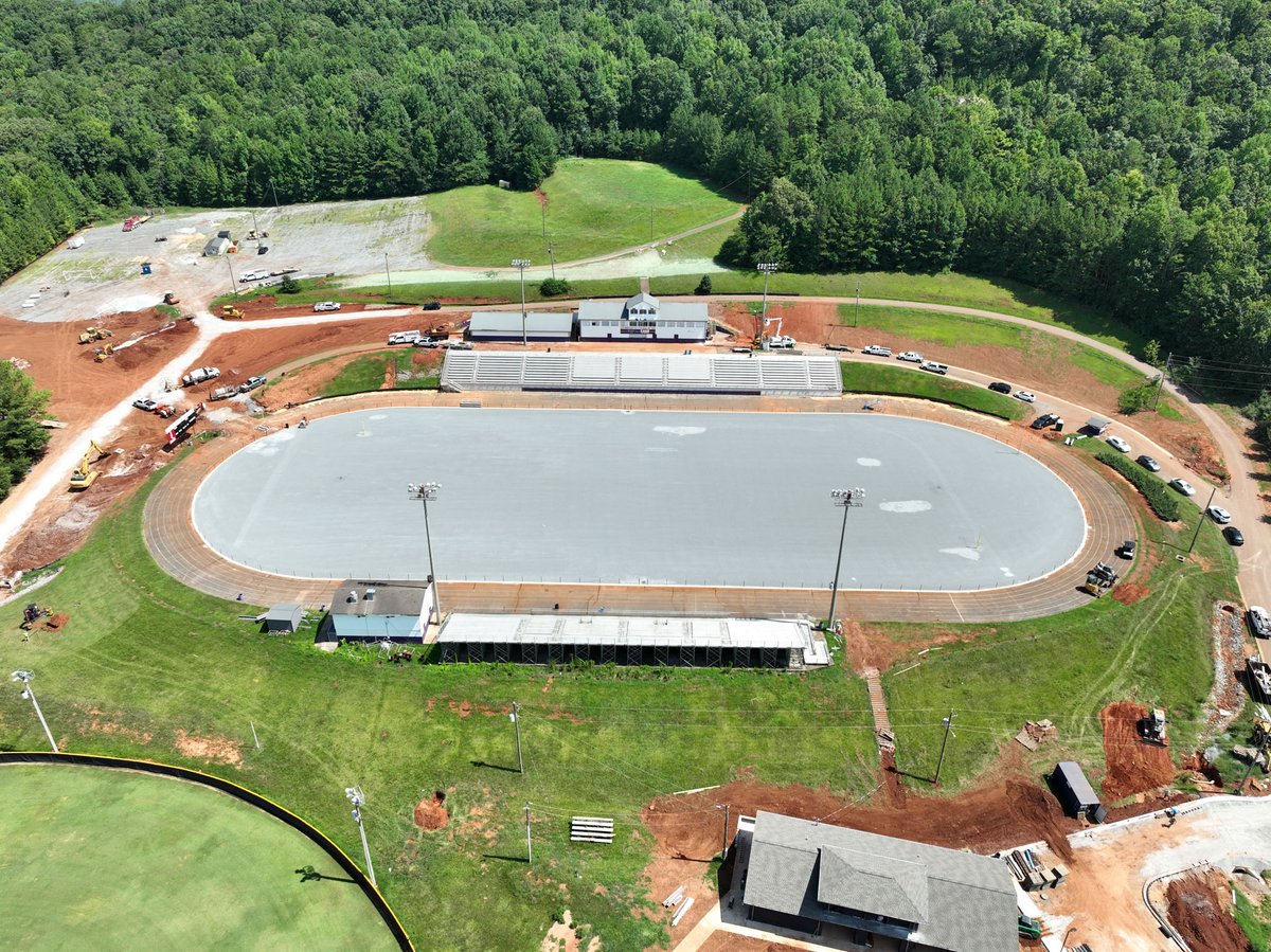 scoutpm_'s tweet photo. The base is down for the new turf for the Springville High School field -- one more important step in the process. Stay tuned for more updates! #MadeSure #BuildingTheFuture
@D_Ruggiero83 @goodwynmills @sccboe https://t.co/daYygEfM9Y