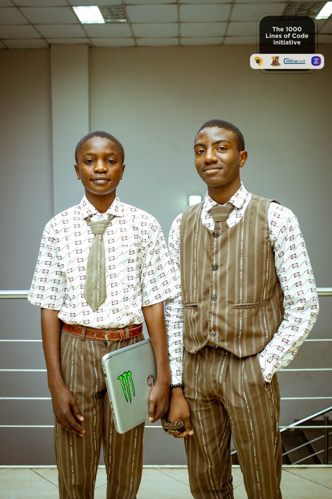 CodegarageA's tweet image. The goal of this initiative was to train 1000 senior secondary school students from the 11 local government areas of Ibadan in both coding and non-coding tech skills. Throughout the program, students participated in classes on #UIUXDesign, #FrontendDevelopment,

#1000LinesofCode