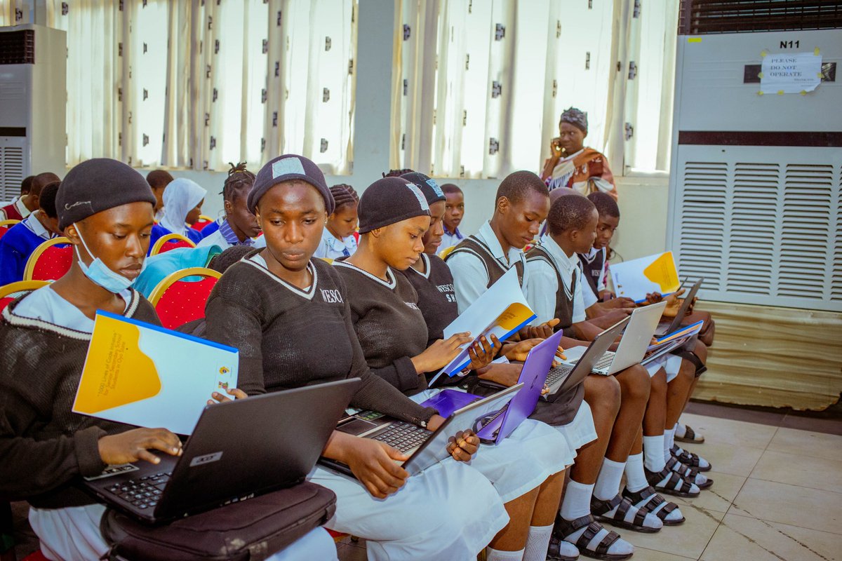 CodegarageA's tweet image. for generously giving a monetary gift to one of the students who presented.

We deeply appreciate your love and support.

#1000LinesofCode #CodeGarageAfrica #ZeehAfrica #386konsult