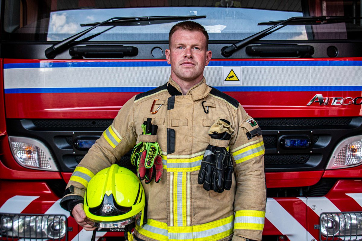 SWFireandRescue's tweet photo. Meet Ashley, an On-Call Firefighter at #OgmoreVale π
π Ashley joined #TeamSouthWales in June 2018, following his grandfathers footsteps.
π¨βπ #YouCan be a hero in your community.
Ogmore Vale and other stations across #SouthWales are recruiting π
π https://t.co/RLVvUCLQBi https://t.co/2zPMyh8hGy