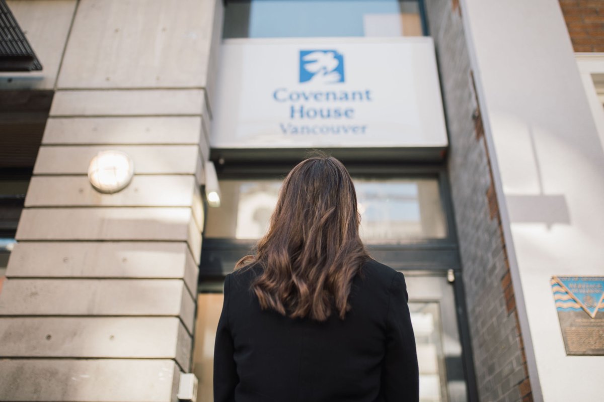 CovenantHouseBC's tweet image. 📣 Today marks the official opening of the newly renovated building that is home to CHV’s Rights of Passage program! 
Learn more about today’s event and the importance of this transitional housing program: covenanthousebc.org/2024/07/19/ren….