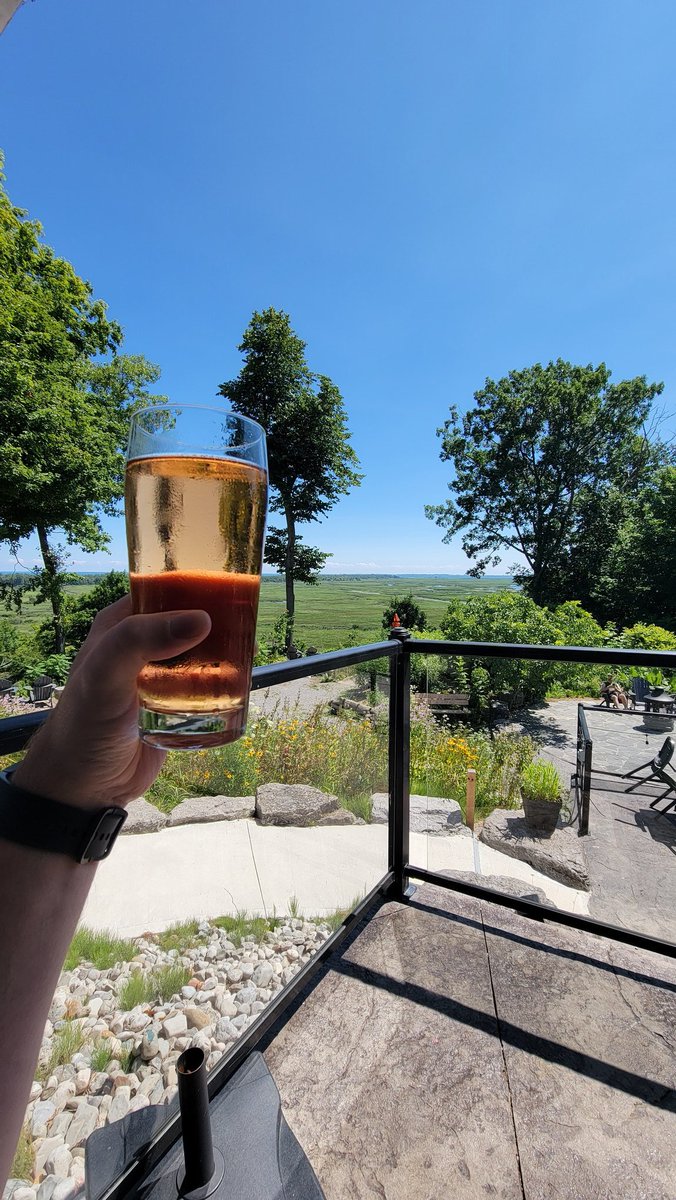 gorebashd's tweet photo. What's up, X!! 

I'm sitting on a patio enjoying craft cider on tap, with pulled pork nachos on the way, enjoying the view and doing a #FoffFriday #TGIF 

Cheers, my peeps!!! https://t.co/ANeIiZQBsQ