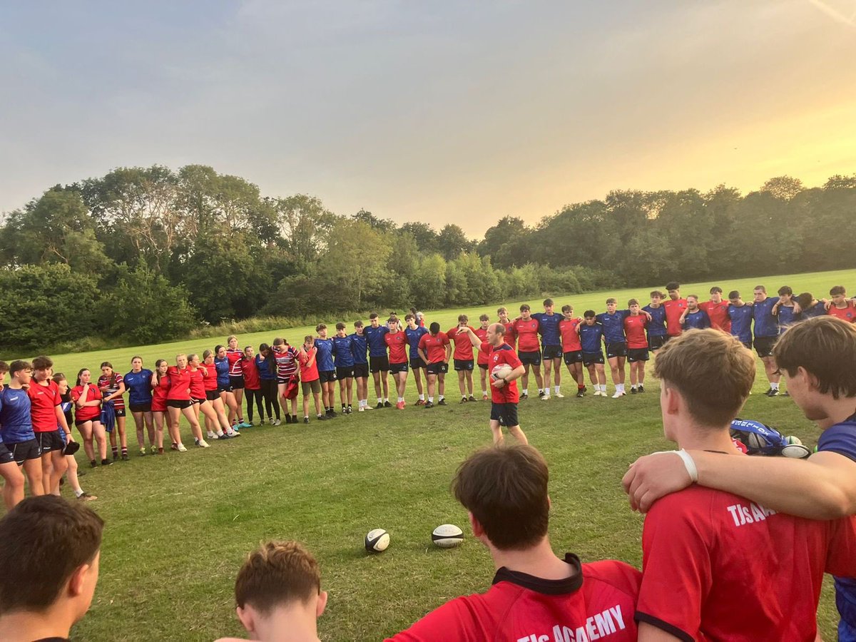 TJRFC's tweet photo. 🔴🔵 TJs Academy pre-season underway…

Over 80 TJs Academy players gathered for the first pre-season session at the Slade this Wednesday https://t.co/EJA5nsXQNx